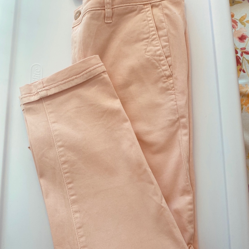 TORRID NWT Pink Chino Twill Crop Jeans.